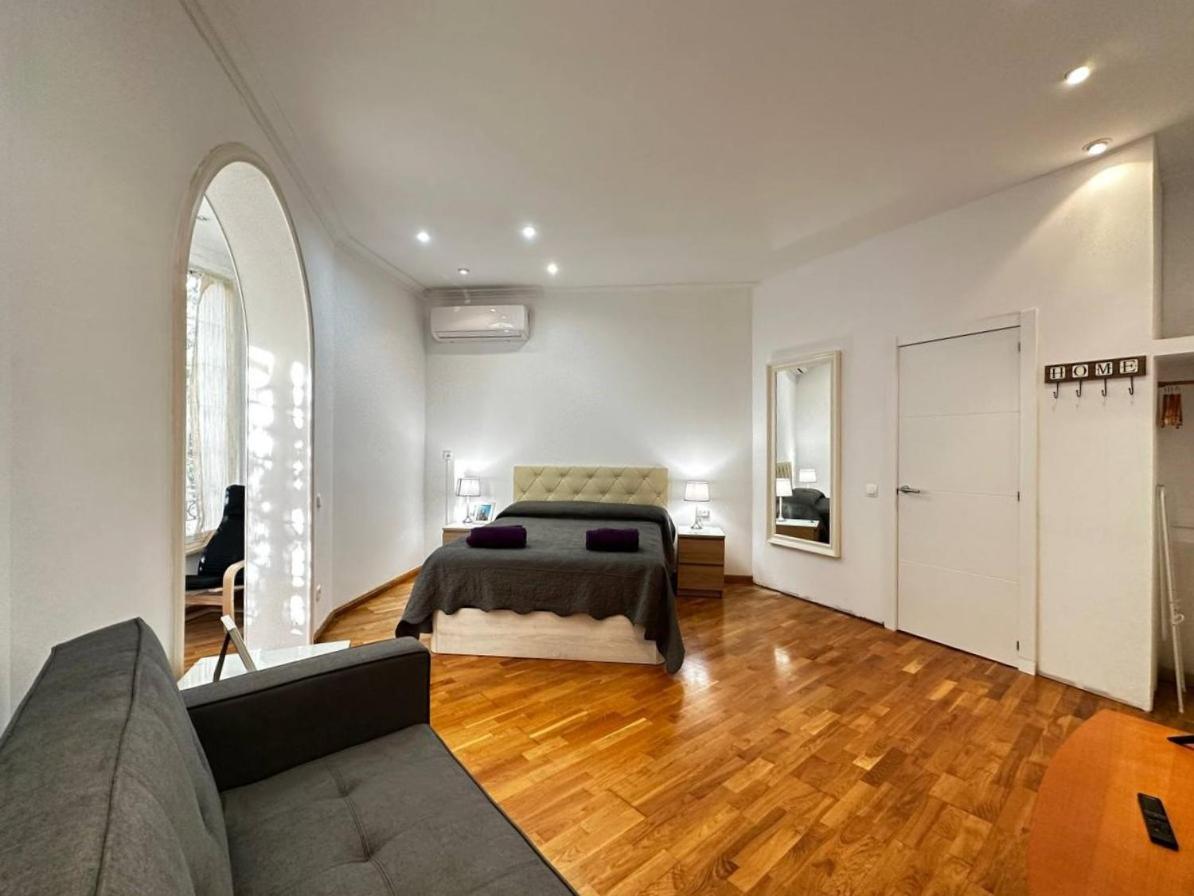 Rooms Calabria Barcelona Ngoại thất bức ảnh